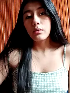 Snapshot of CarlaAlvez chatting on 03-03-25, 12:48 CarlaAlvez online show from 03-03-25, 12:48