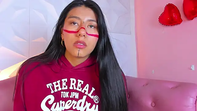 Snapshot of CarlaAlvez chatting on 03-06-25, 11:31 CarlaAlvez online show from 03-06-25, 11:31