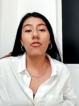 Snapshot of CarlaAlvez chatting on 03-13-25, 06:23 CarlaAlvez online show from 03-13-25, 06:23