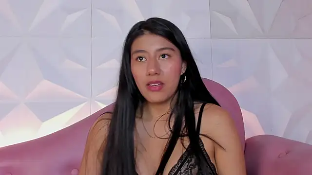 Snapshot of CarlaAlvez chatting on 03-15-25, 10:22 CarlaAlvez online show from 03-15-25, 10:22
