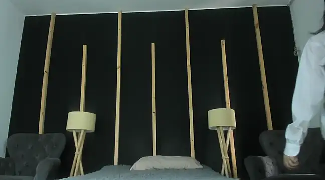 vampy dolll online show from 12-22-24, 03:33