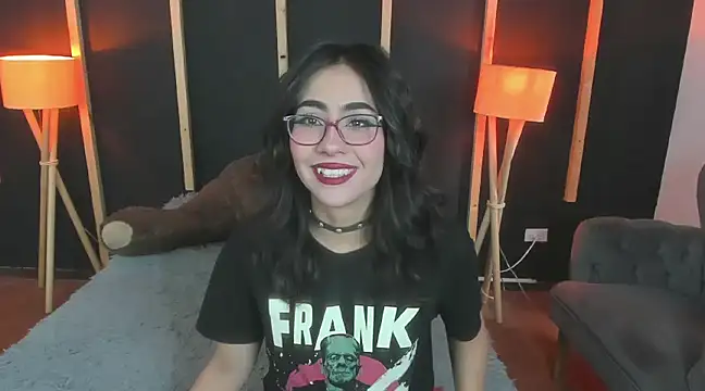 vampy dolll online show from 01-06-25, 12:57