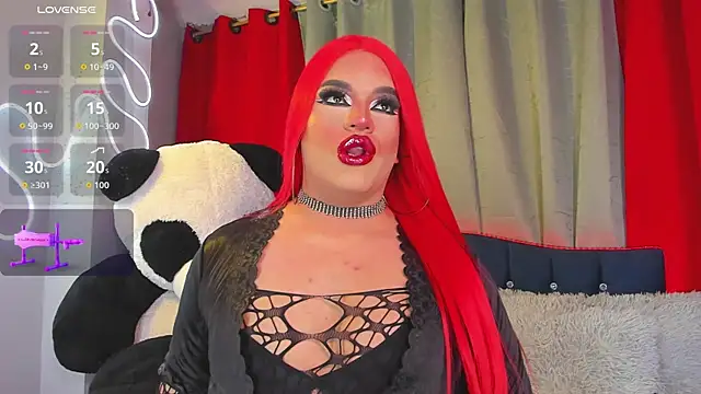 Snapshot of Missisabella_ chatting on 10-25-25, 01:02 Missisabella online show from 10-25-25, 01:02