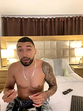 Snapshot of Sweet_and_caramel chatting on 11-30-25, 11:09 Sweet and caramel online show from 11-30-25, 11:09