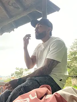 Snapshot of Sweet_and_caramel chatting on 01-31-26, 09:02 Sweet and caramel online show from 01-31-26, 09:02