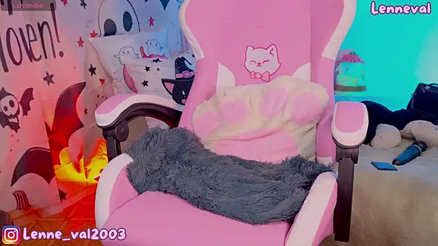 Lenneval1 online show from 10-11-25, 02:11