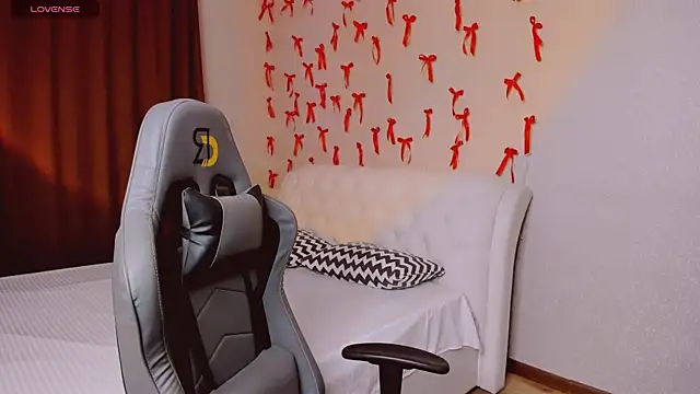 Snapshot of Milla_Aheo chatting on 04-02-26, 12:58 Milla Aheo online show from 04-02-26, 12:58