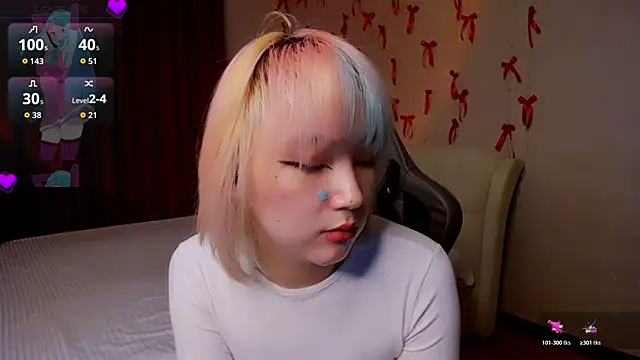 Snapshot of Milla_Aheo chatting on 04-11-26, 01:04 Milla Aheo online show from 04-11-26, 01:04