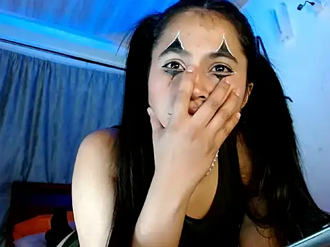 Snapshot of brihanna_lena chatting on 10-21-25, 07:53 brihanna lena online show from 10-21-25, 07:53