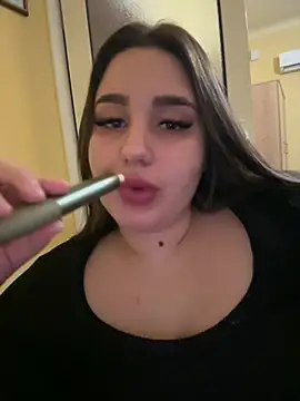 Snapshot of Natalie_21 chatting on 01-10-25, 12:49 Natalie 21 online show from 01-10-25, 12:49