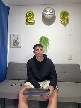 Snapshot of boss_of_cash chatting on 02-04-26, 12:00 boss of cash online show from 02-04-26, 12:00