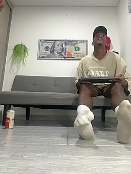 Snapshot of boss_of_cash chatting on 02-25-26, 02:43 boss of cash online show from 02-25-26, 02:43