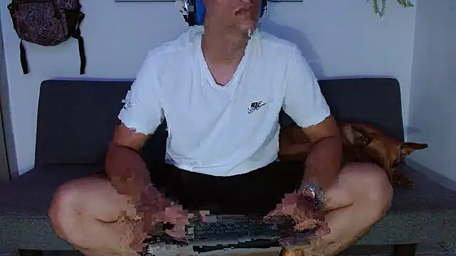 Snapshot of boss_of_cash chatting on 04-11-26, 12:26 boss of cash online show from 04-11-26, 12:26