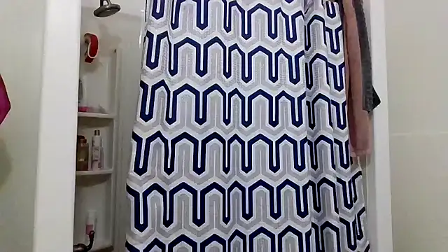 Snapshot of LuckiXCX chatting on 12-19-25, 11:45 LuckiXCX online show from 12-19-25, 11:45