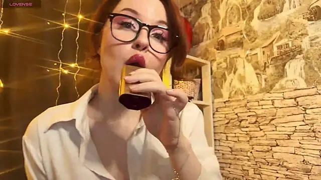 LaurenRossss online show from 02-12-25, 10:48