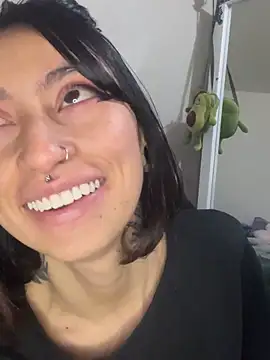 Snapshot of Any_Roussee chatting on 02-16-25, 11:59 Any Roussee online show from 02-16-25, 11:59