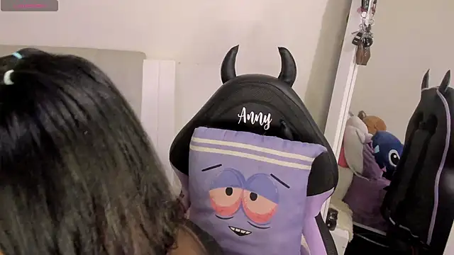 Snapshot of Any_Roussee chatting on 03-15-25, 04:57 Any Roussee online show from 03-15-25, 04:57