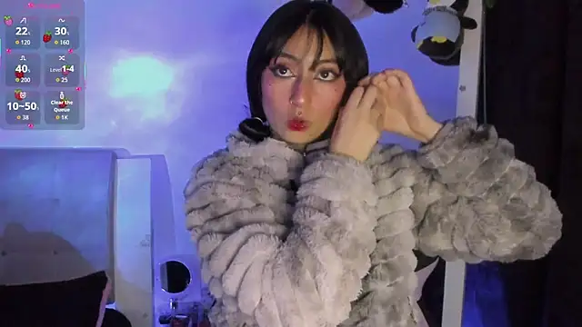 Snapshot of Any_Roussee chatting on 11-14-25, 01:48 Any Roussee online show from 11-14-25, 01:48