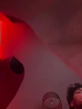 Snapshot of ouiiii27 chatting on 12-12-24, 05:31 ouiiii27 online show from 12-12-24, 05:31