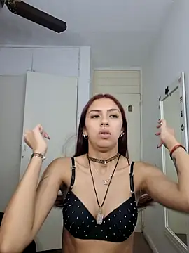 Snapshot of Jazmin-Cerezita chatting on 11-02-25, 12:02 Jazmin-Cerezita online show from 11-02-25, 12:02