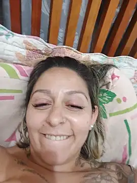 baixinhaloira online show from 12-21-24, 02:19