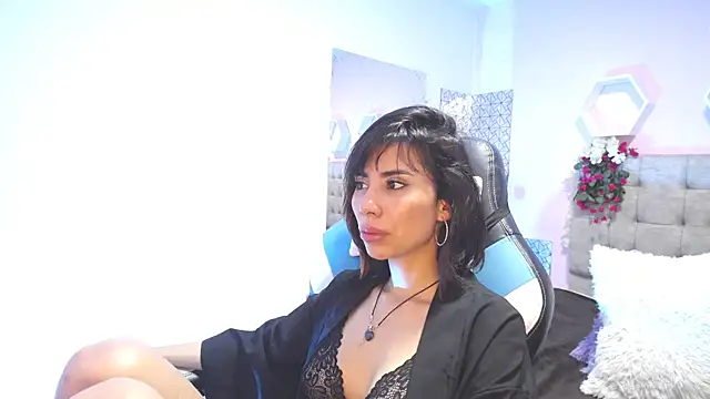 Snapshot of Summer_Rosee chatting on 12-17-24, 09:07 Summer Rosee online show from 12-17-24, 09:07