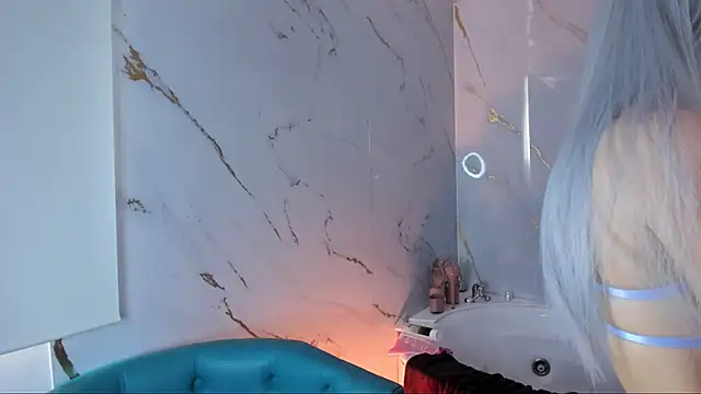 Snapshot of Summer_Rosee chatting on 01-17-25, 12:31 Summer Rosee online show from 01-17-25, 12:31