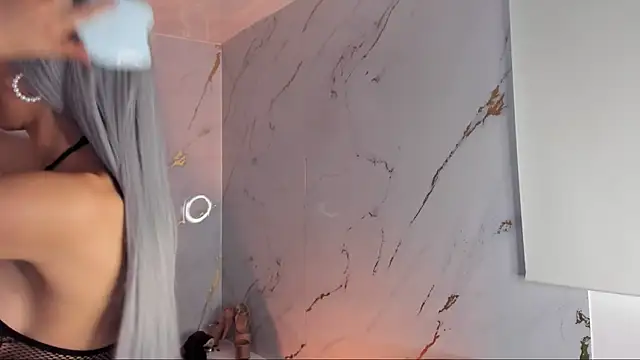 Snapshot of Summer_Rosee chatting on 01-17-25, 07:38 Summer Rosee online show from 01-17-25, 07:38