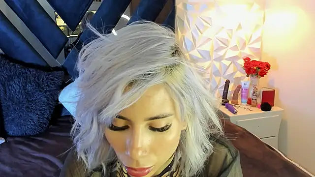 Snapshot of Summer_Rosee chatting on 01-29-25, 04:52 Summer Rosee online show from 01-29-25, 04:52