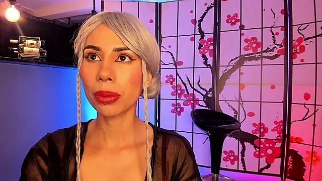 Snapshot of Summer_Rosee chatting on 03-22-25, 01:08 Summer Rosee online show from 03-22-25, 01:08