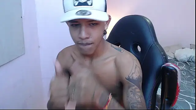 Snapshot of mr_stiven_ chatting on 01-04-25, 12:59 mr stiven online show from 01-04-25, 12:59