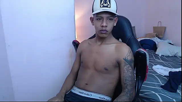 Snapshot of mr_stiven_ chatting on 01-13-25, 08:15 mr stiven online show from 01-13-25, 08:15