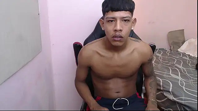 Snapshot of mr_stiven_ chatting on 01-14-25, 06:02 mr stiven online show from 01-14-25, 06:02