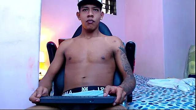 Snapshot of mr_stiven_ chatting on 01-24-25, 06:03 mr stiven online show from 01-24-25, 06:03