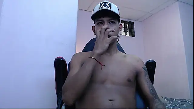 Snapshot of mr_stiven_ chatting on 01-29-25, 07:57 mr stiven online show from 01-29-25, 07:57