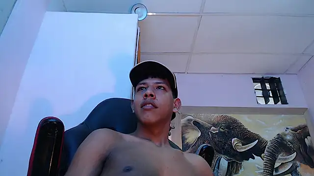 Snapshot of mr_stiven_ chatting on 02-19-25, 06:22 mr stiven online show from 02-19-25, 06:22