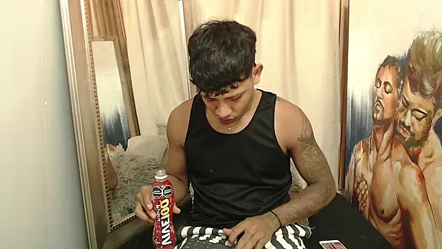 Snapshot of mr_stiven_ chatting on 09-18-25, 02:35 mr stiven online show from 09-18-25, 02:35