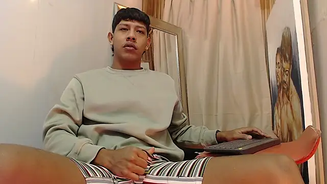 Snapshot of mr_stiven_ chatting on 09-20-25, 02:45 mr stiven online show from 09-20-25, 02:45