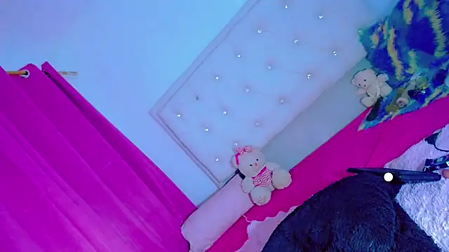 Theylor Rouse online show from 03-25-26, 08:42