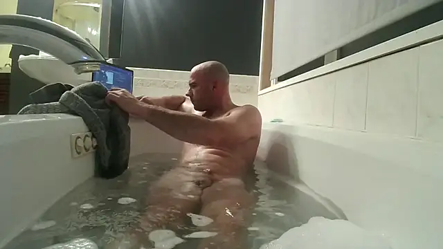 Snapshot of Nickj630 chatting on 12-02-25, 02:17 Nickj630 online show from 12-02-25, 02:17