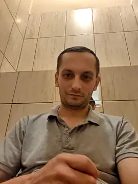 Snapshot of Kondzio chatting on 12-19-25, 07:54 Kondzio online show from 12-19-25, 07:54