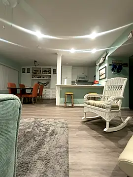 Snapshot of Texascoastedger chatting on 10-23-25, 08:46 Texascoastedger online show from 10-23-25, 08:46