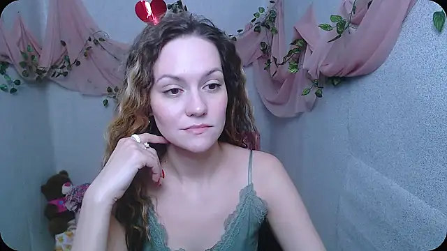 Lina Star S online show from 12-14-24, 06:35