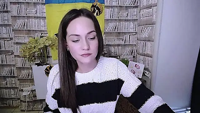 Lina Star S online show from 10-18-25, 09:32