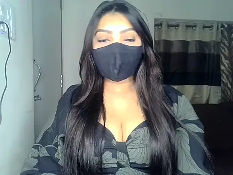 Snapshot of ishi_Beauty chatting on 02-19-26, 07:15 ishi Beauty online show from 02-19-26, 07:15