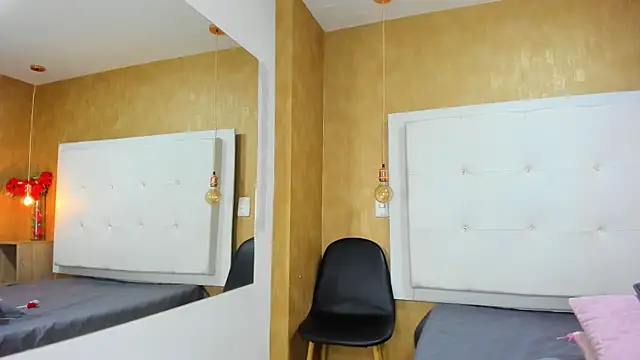 Milaspetite online show from 11-26-25, 12:44