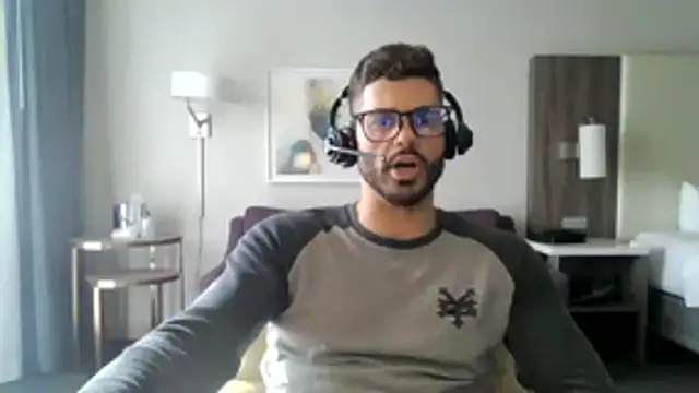 Snapshot of Strokeking4u chatting on 02-02-26, 08:51 Strokeking4u online show from 02-02-26, 08:51