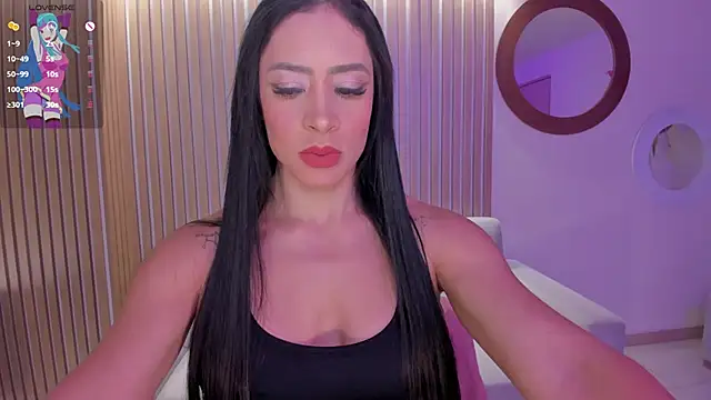 Snapshot of IsabelBornner chatting on 10-11-25, 07:12 IsabelBornner online show from 10-11-25, 07:12