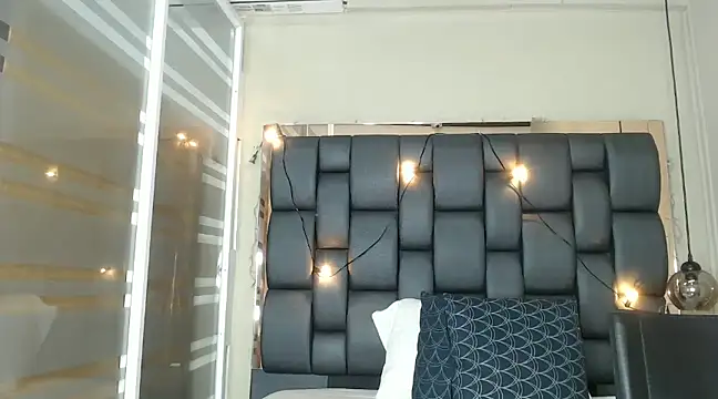 africa holmes online show from 01-18-25, 01:41