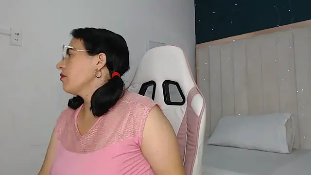 africa holmes online show from 01-19-25, 01:43